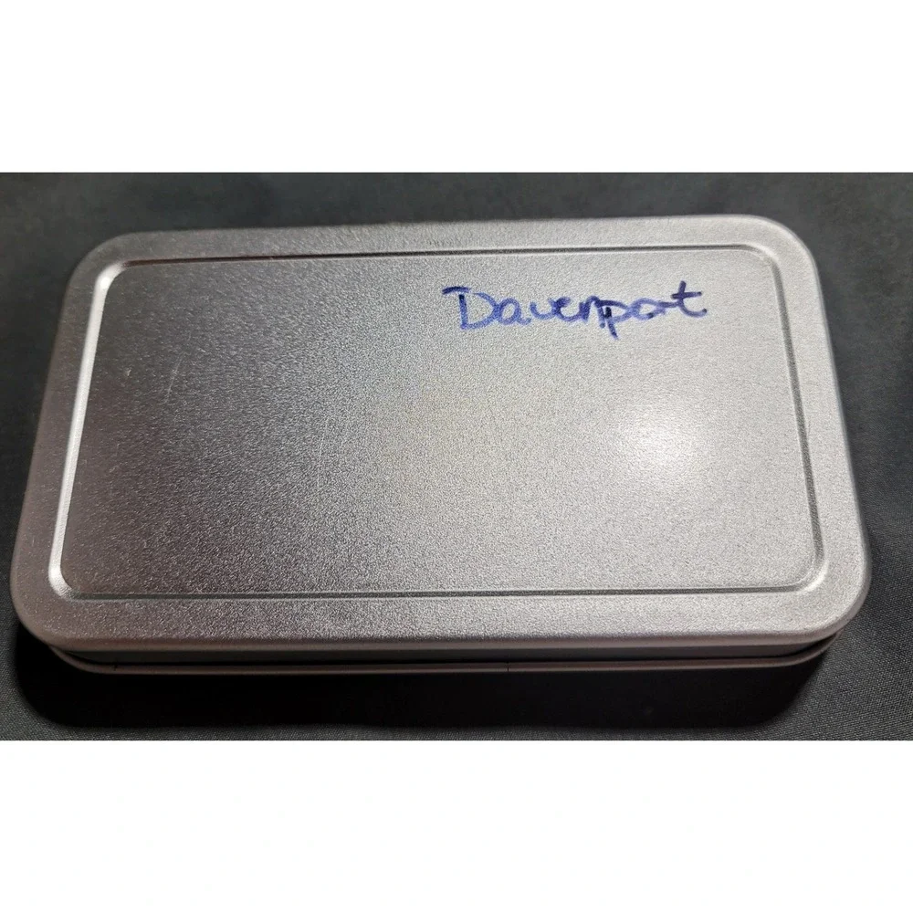 Pampered Chef 2003 Creative Cutters Mini Cookie Cutter Set of 8 Storage Tin 1095